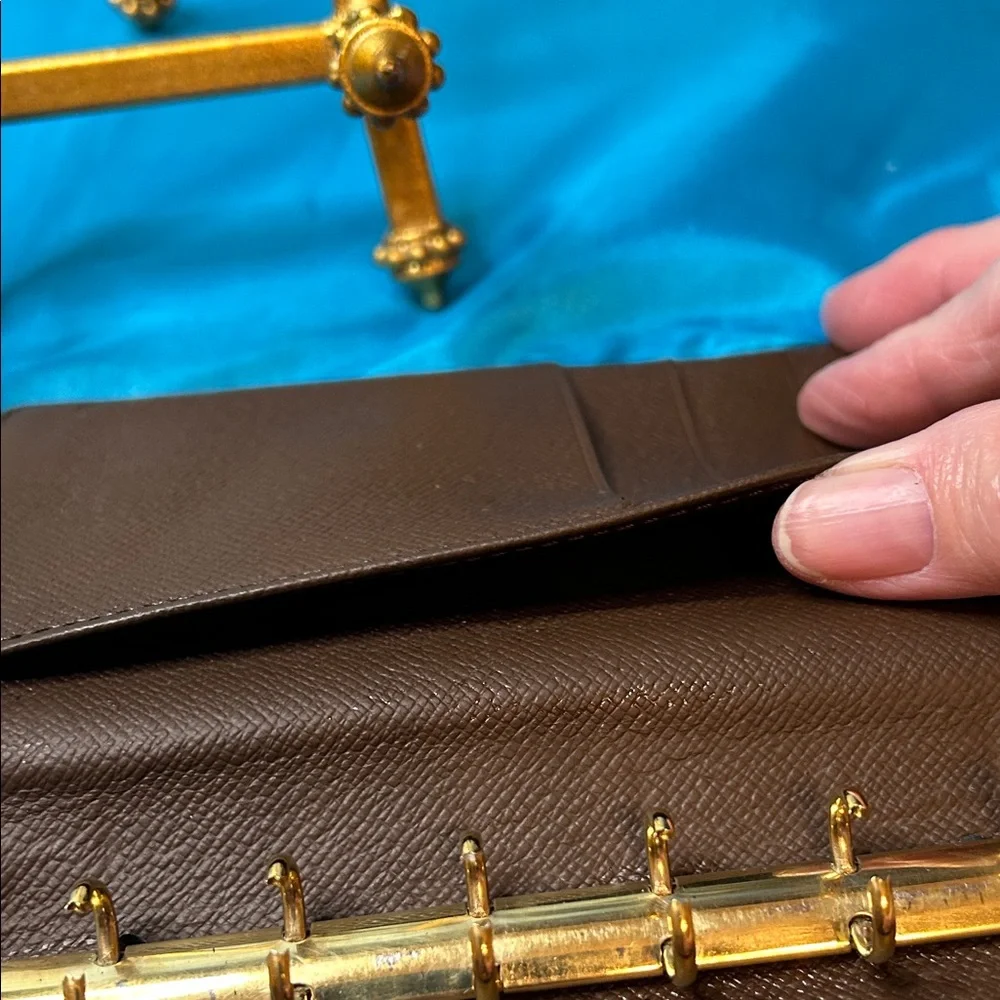 Louis Vuitton Damier Agenda & Wallet with Snap Closure Good Condition - Picture 6 of 12